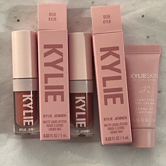 Kylie Cosmetics Kylie 808 Matte Liquid Lipstick & Clarifying Gel Cream - Picture 4 of 4
